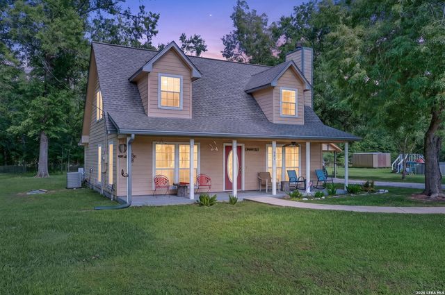 226 CREST LN, Onalaska, TX 77360