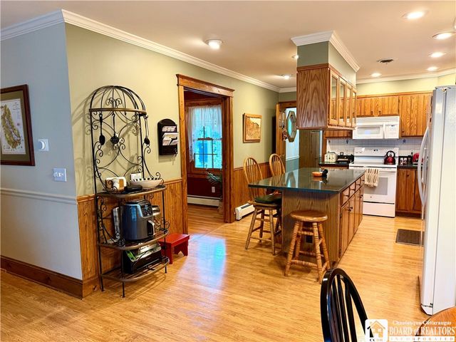 335 Chestnut Street, Pomfret, NY 14063