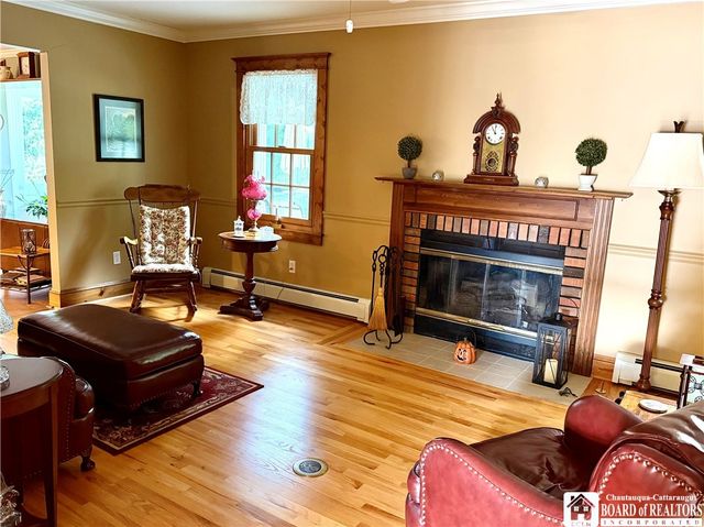 335 Chestnut Street, Pomfret, NY 14063