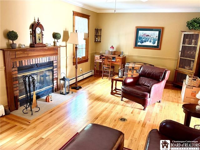 335 Chestnut Street, Pomfret, NY 14063