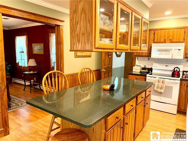 335 Chestnut Street, Pomfret, NY 14063