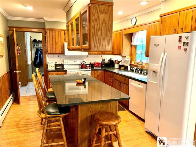 335 Chestnut Street, Pomfret, NY 14063