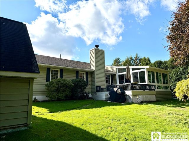 335 Chestnut Street, Pomfret, NY 14063