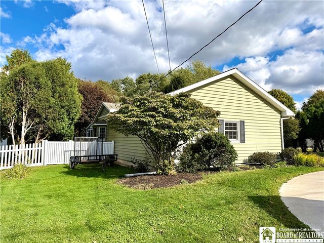 335 Chestnut Street, Pomfret, NY 14063