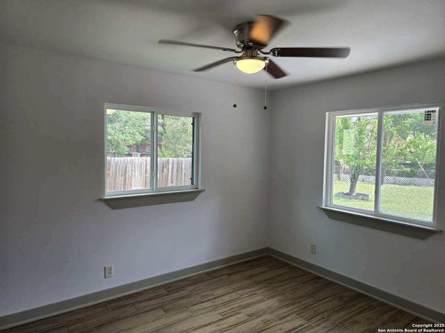 9503 Reece Dr, San Antonio, TX 78216