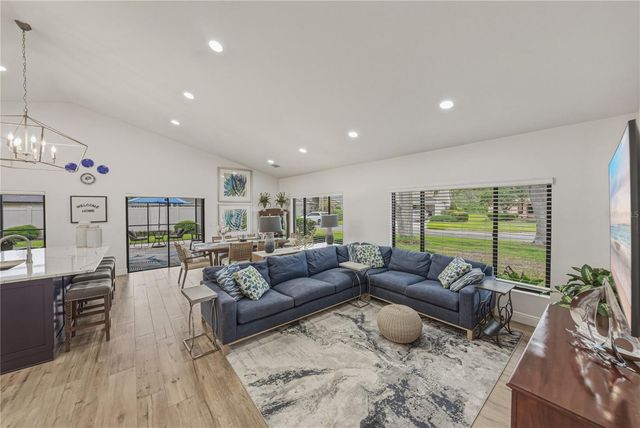 2317 WALDEN PLACE N, Plant City, FL 33566
