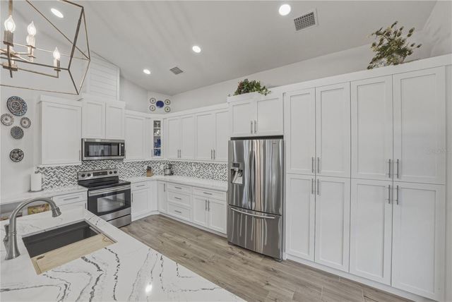 2317 WALDEN PLACE N, Plant City, FL 33566