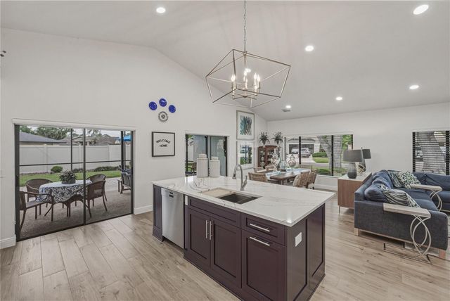 2317 WALDEN PLACE N, Plant City, FL 33566