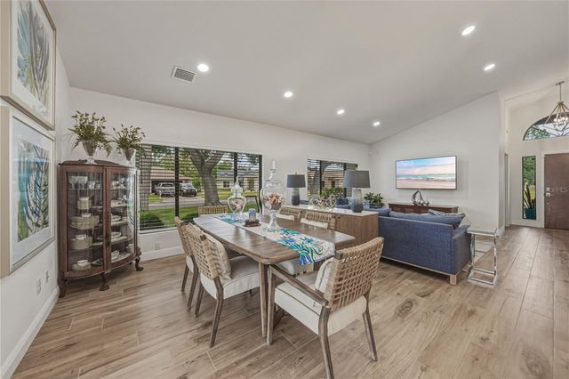 2317 WALDEN PLACE N, Plant City, FL 33566