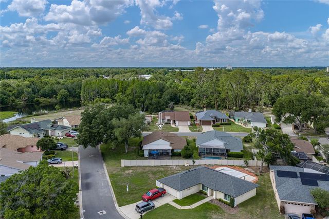 2317 WALDEN PLACE N, Plant City, FL 33566