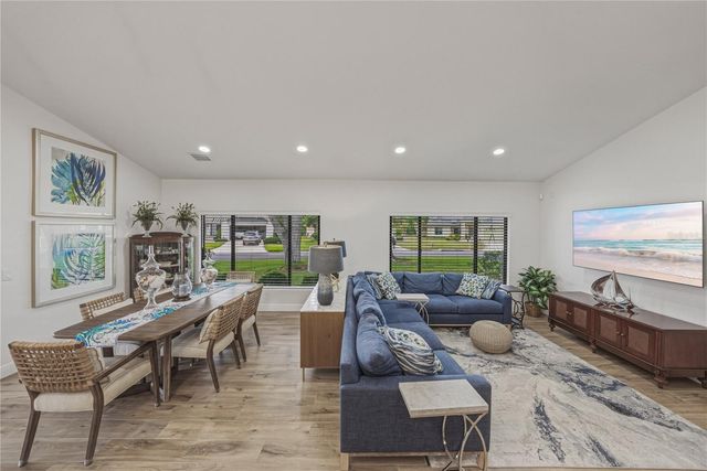 2317 WALDEN PLACE N, Plant City, FL 33566