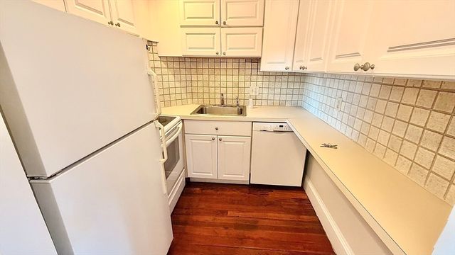 57 Charter Street 4A, Boston, MA 02113