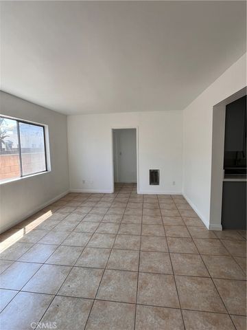 2844 Ardmore 3, South Gate, CA 90280