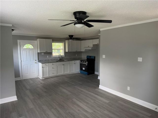 232 North Street, Gray, GA 31032