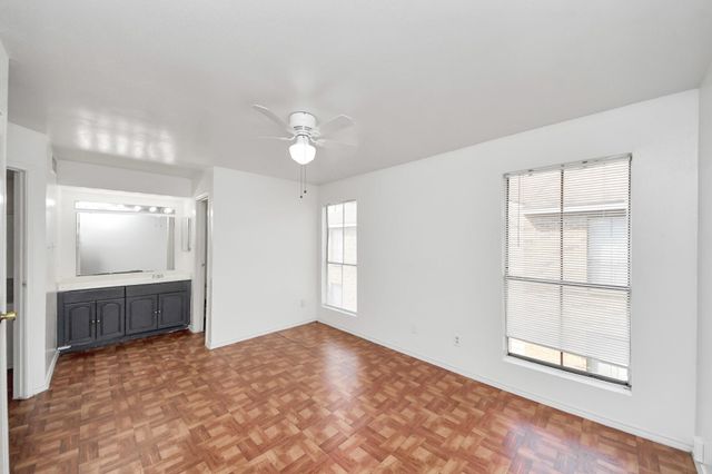 7200 W T C Jester Boulevard 2604, Houston, TX 77088