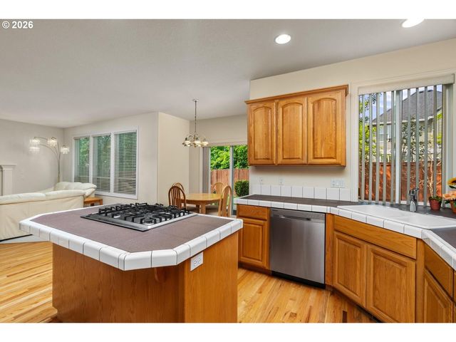 14655 Nw HEATHMAN Ln, Portland, OR 97229