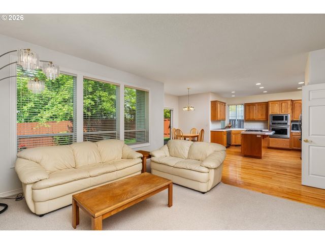 14655 Nw HEATHMAN Ln, Portland, OR 97229