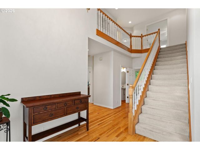 14655 Nw HEATHMAN Ln, Portland, OR 97229