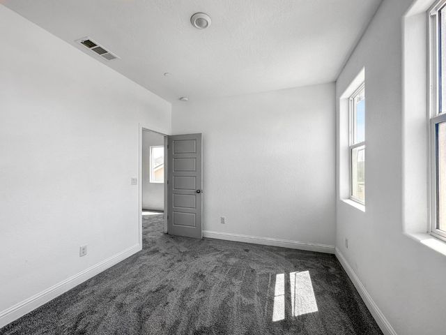 7124 W Poe Avenue, Fresno, CA 93723
