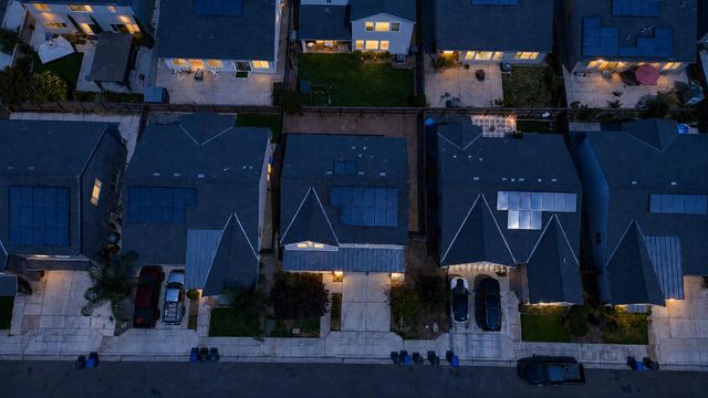 7124 W Poe Avenue, Fresno, CA 93723