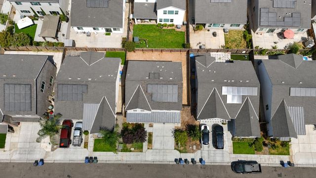 7124 W Poe Avenue, Fresno, CA 93723
