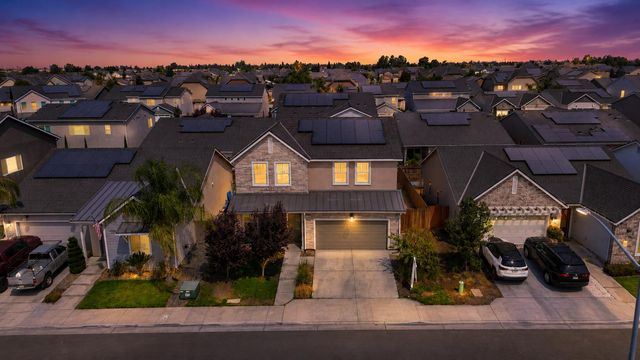7124 W Poe Avenue, Fresno, CA 93723