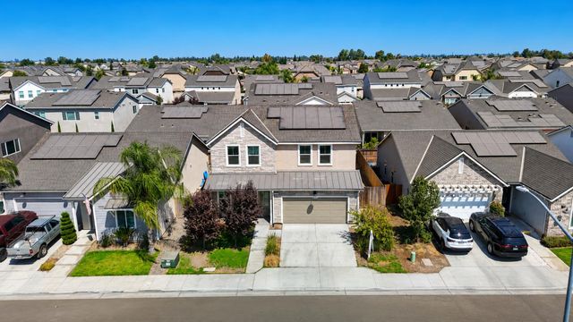 7124 W Poe Avenue, Fresno, CA 93723