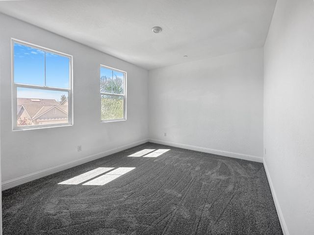 7124 W Poe Avenue, Fresno, CA 93723