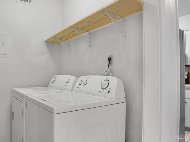 2108 Schwab Ct B, Pensacola, FL 32504