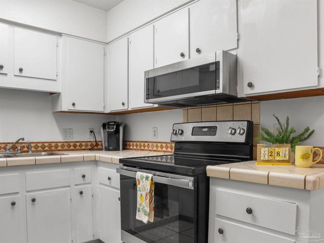 2108 Schwab Ct B, Pensacola, FL 32504