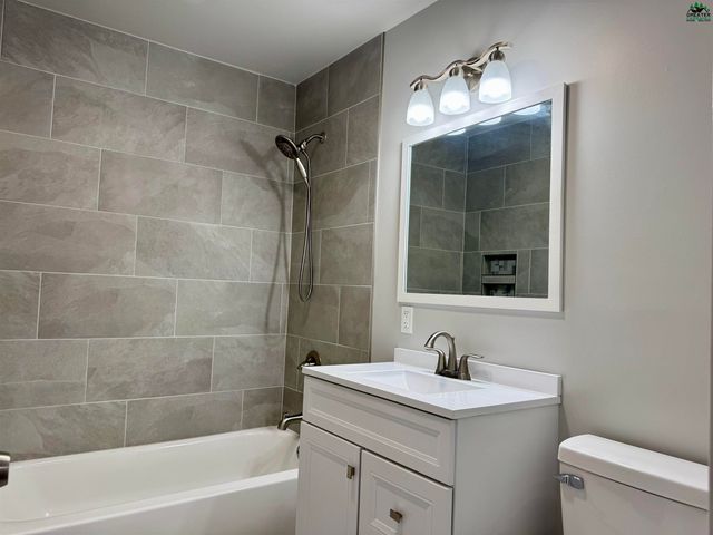 758 17TH AVENUE, Fairbanks, AK 99701