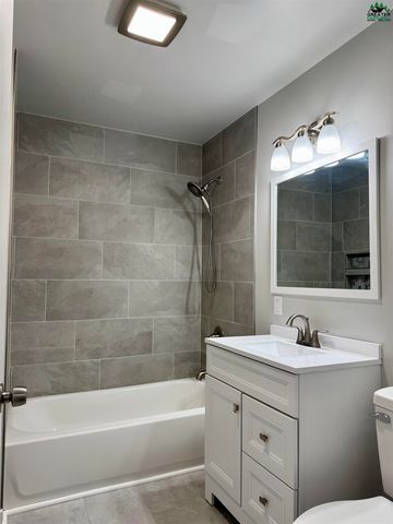 758 17TH AVENUE, Fairbanks, AK 99701