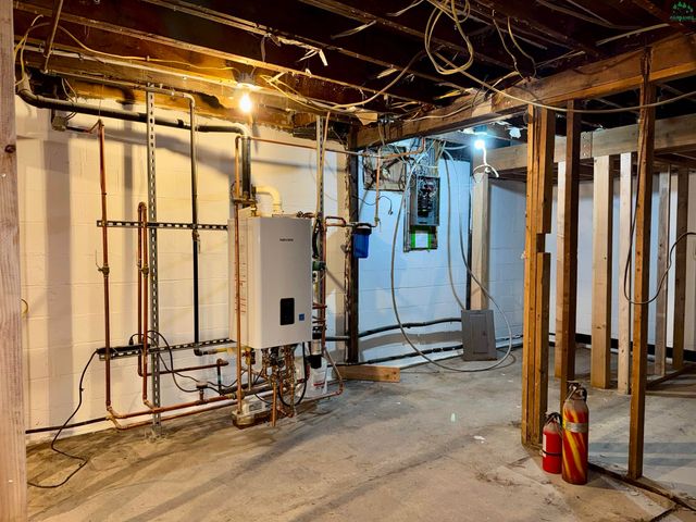 758 17TH AVENUE, Fairbanks, AK 99701