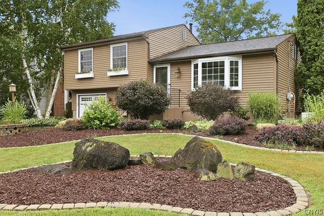 4228 Hunting Creek Drive, Clay, NY 13041