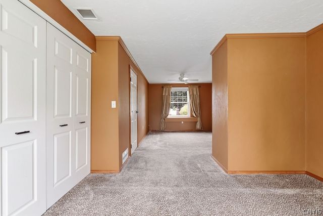 4228 Hunting Creek Drive, Clay, NY 13041