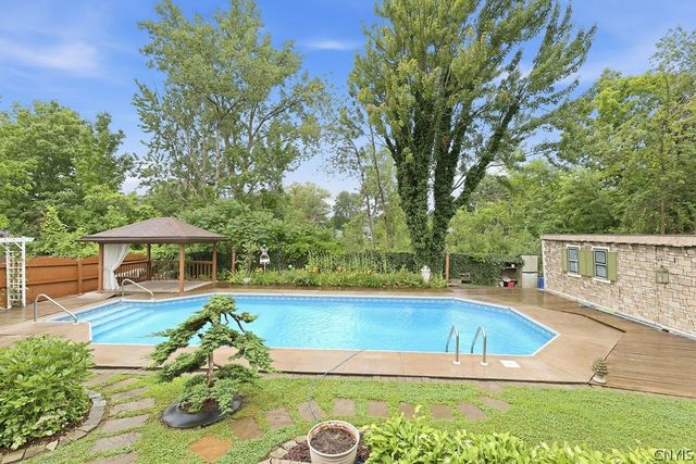 4228 Hunting Creek Drive, Clay, NY 13041