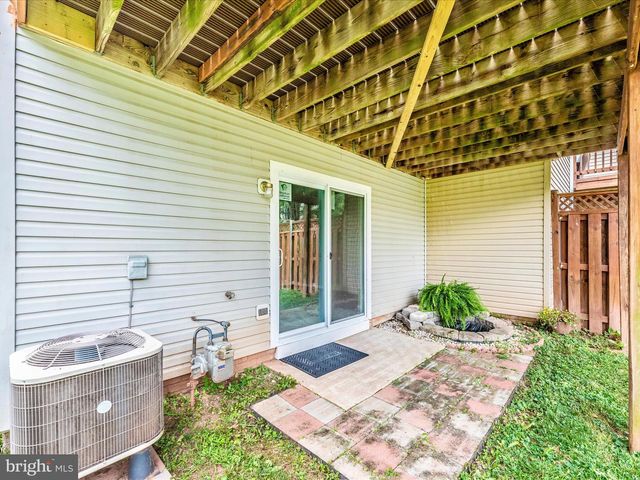 2430 HUNTWOOD CT, Frederick, MD 21702