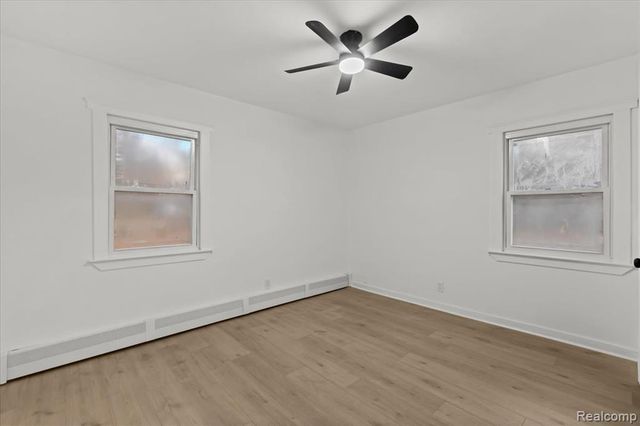 20960 Westhampton Avenue, Southfield, MI 48075