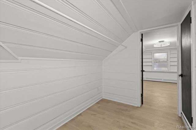 20960 Westhampton Avenue, Southfield, MI 48075