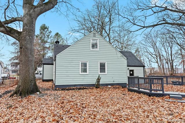 20960 Westhampton Avenue, Southfield, MI 48075