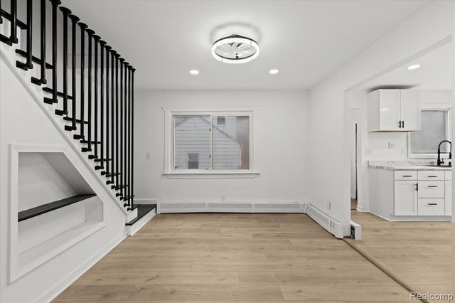 20960 Westhampton Avenue, Southfield, MI 48075