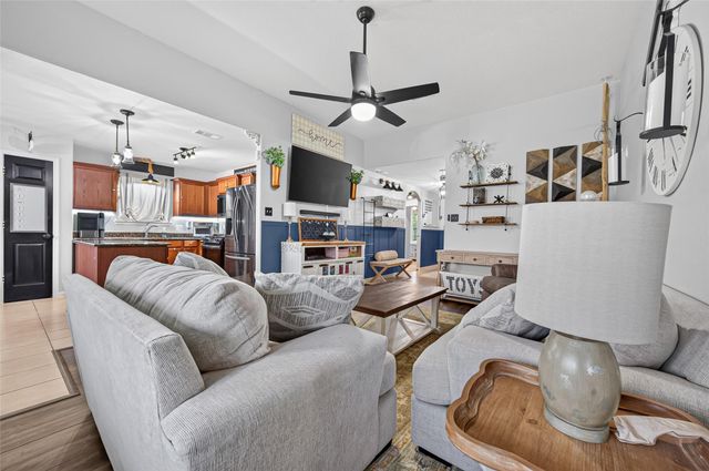 902 Marigold Road, Baytown, TX 77521