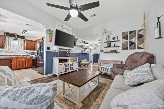 902 Marigold Road, Baytown, TX 77521