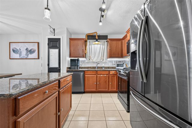 902 Marigold Road, Baytown, TX 77521