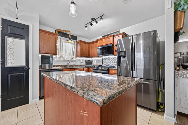 902 Marigold Road, Baytown, TX 77521