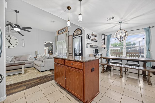 902 Marigold Road, Baytown, TX 77521