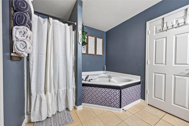 902 Marigold Road, Baytown, TX 77521