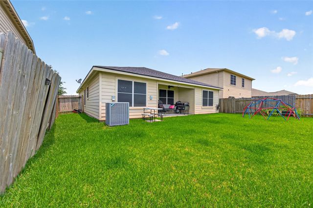 902 Marigold Road, Baytown, TX 77521
