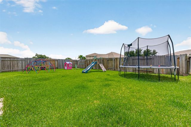 902 Marigold Road, Baytown, TX 77521