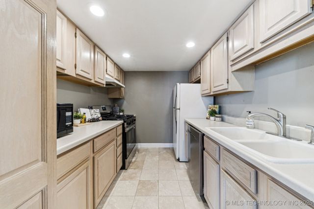 410 W 7th Street 523, Tulsa, OK 74119